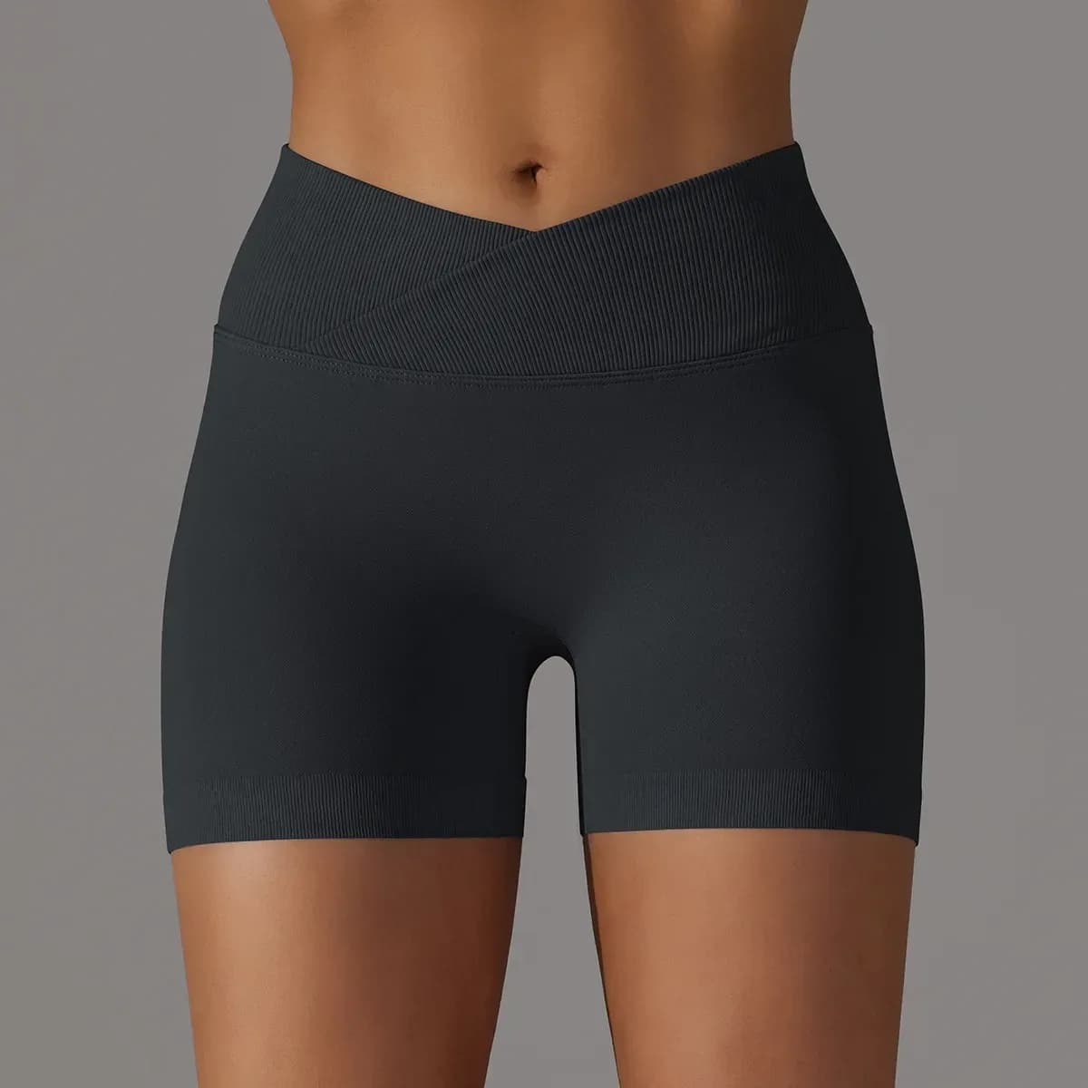 black seamless scrunch butt gym shorts with v waistband